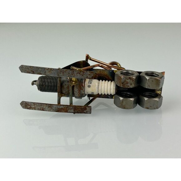 Snowmobile Rider Nuts & Bolts Metal Welded Figure Handmade Shelf Gift Winter - Picture 8 of 11